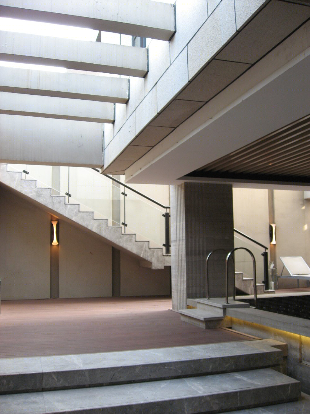 上海复地领馆别墅样板房-- 现代简约风格-9