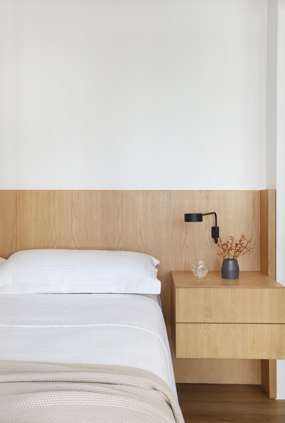 巴西现代简约公寓，社交生活与私密空间的完美融合-27