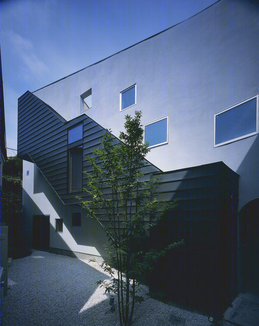 东京“旗杆”住宅区里的花园城市-30