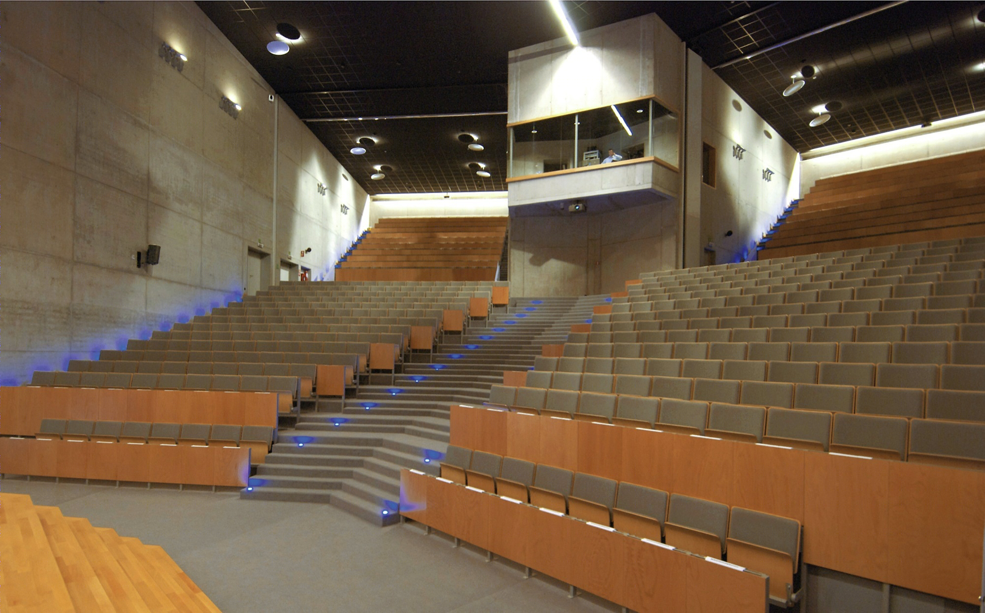 VIVES 大学学院布吕赫校区-35