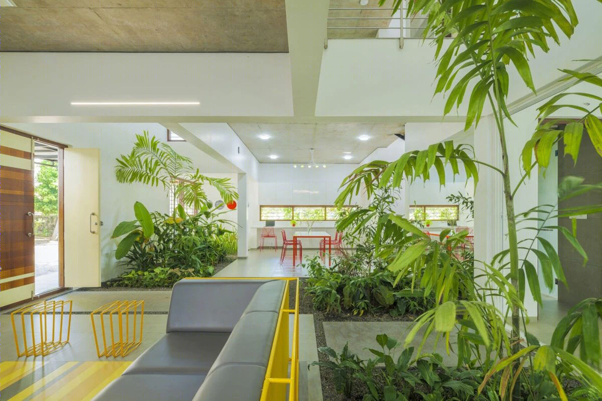 色彩碰撞下的创新住宅丨印度丨LIJO.RENY.Architects-9