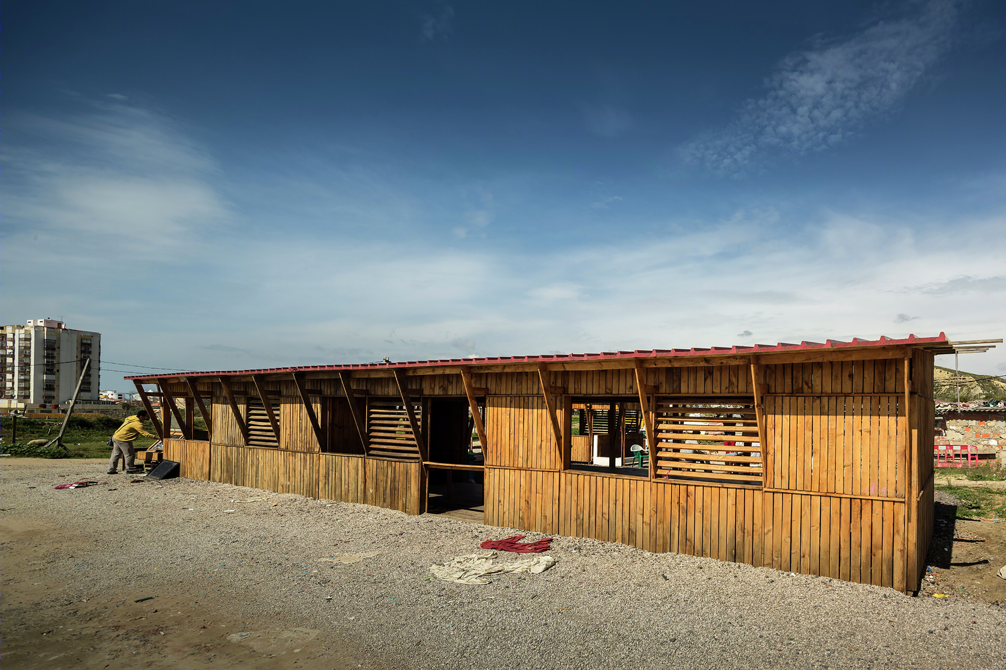 悬崖之上的共享厨房——葡萄牙 Terras da Costa 社区改善计划-46