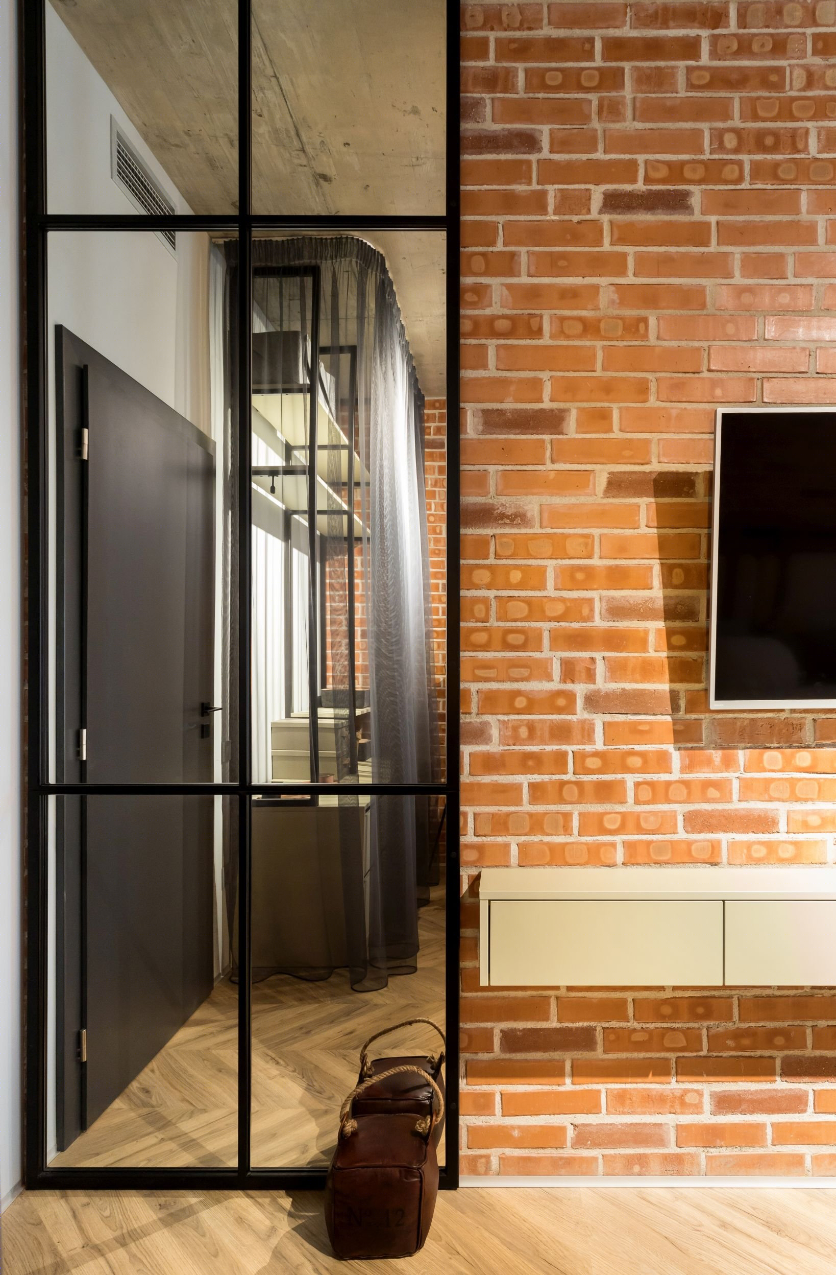 砖块之居 · 工业风公寓设计丨罗马尼亚布加勒斯特-16