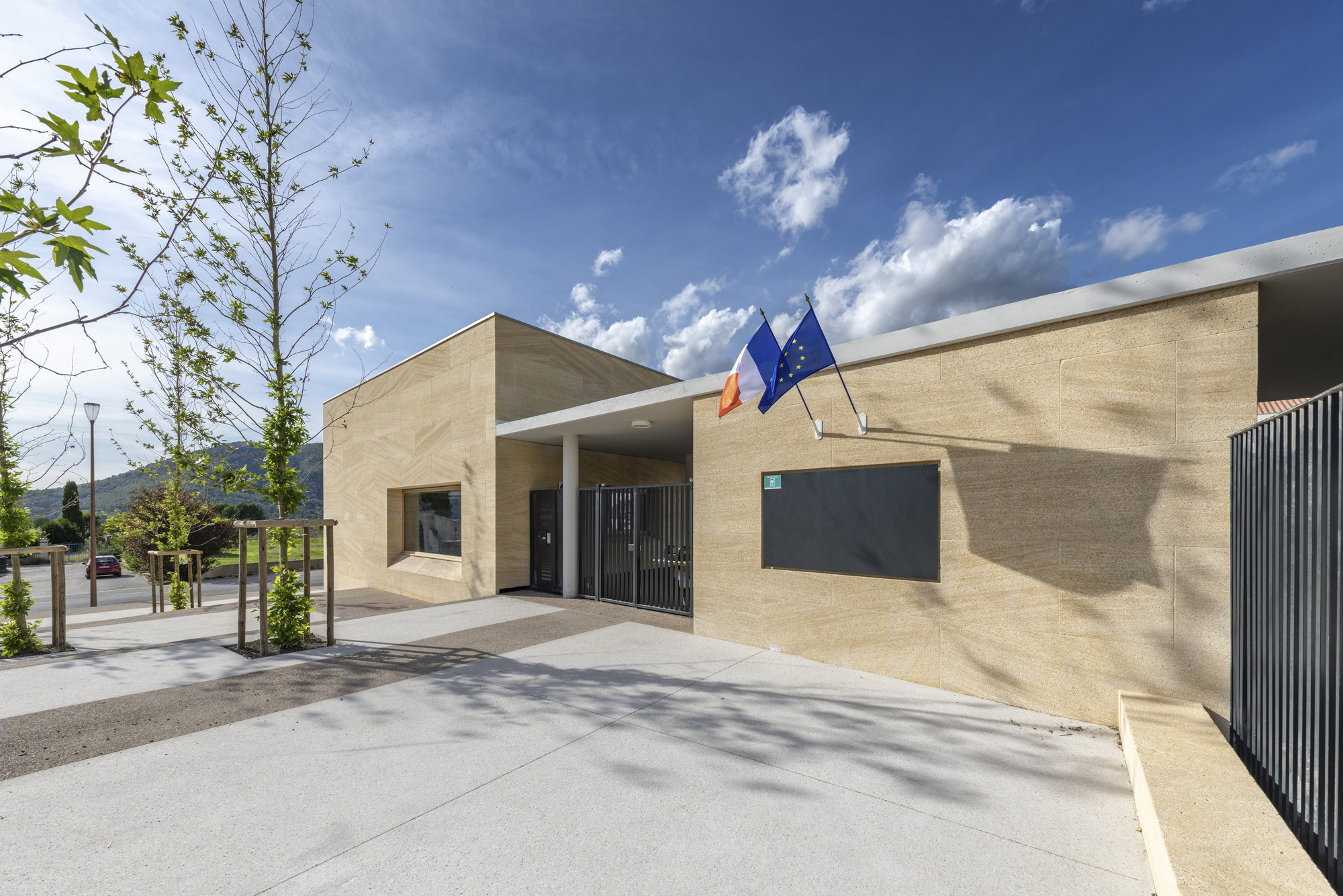 法国 Cuges-les-Pins 的 Molina 学校扩建与翻新-14