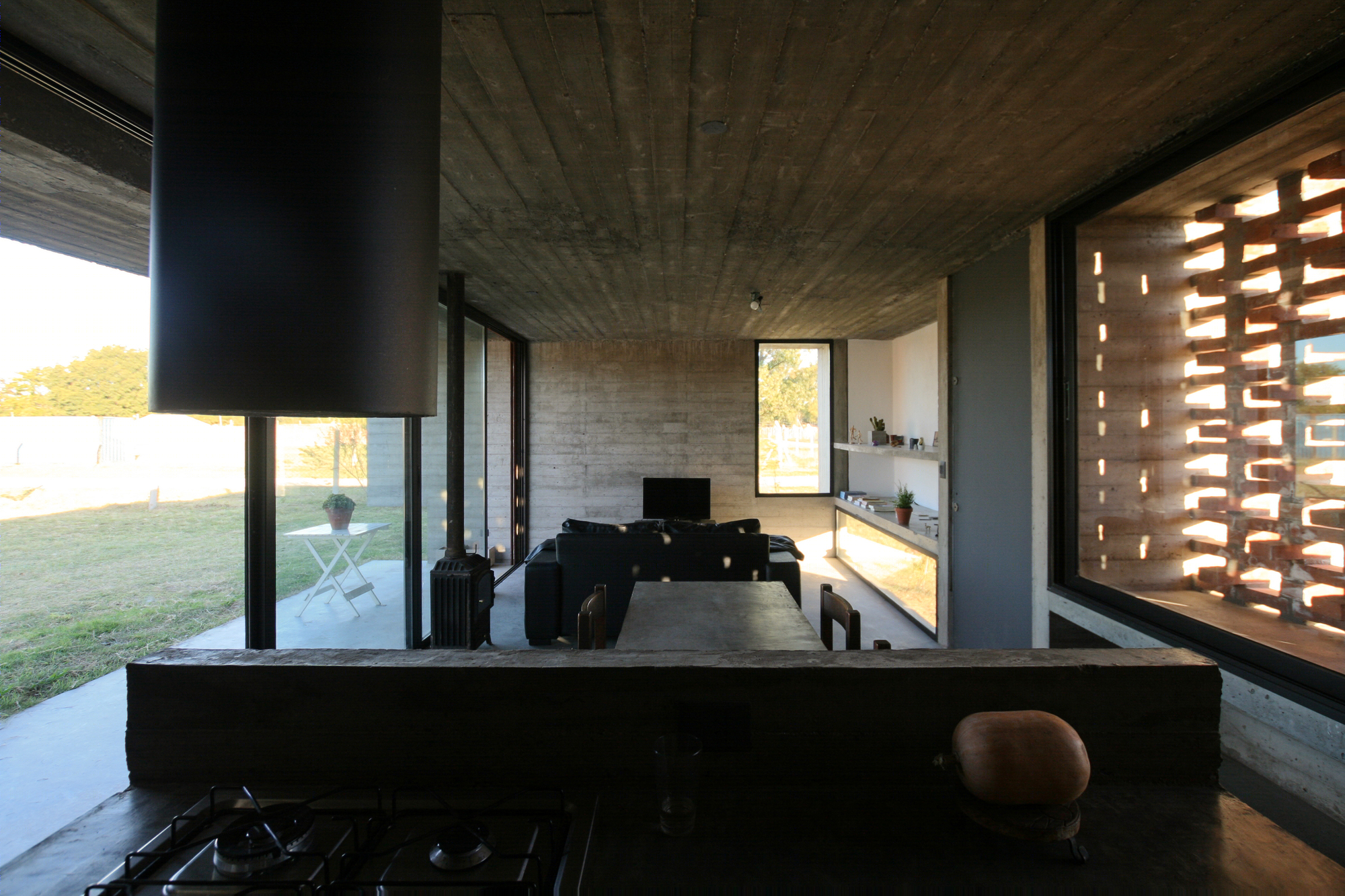 郊区别墅的简约安全设计-32