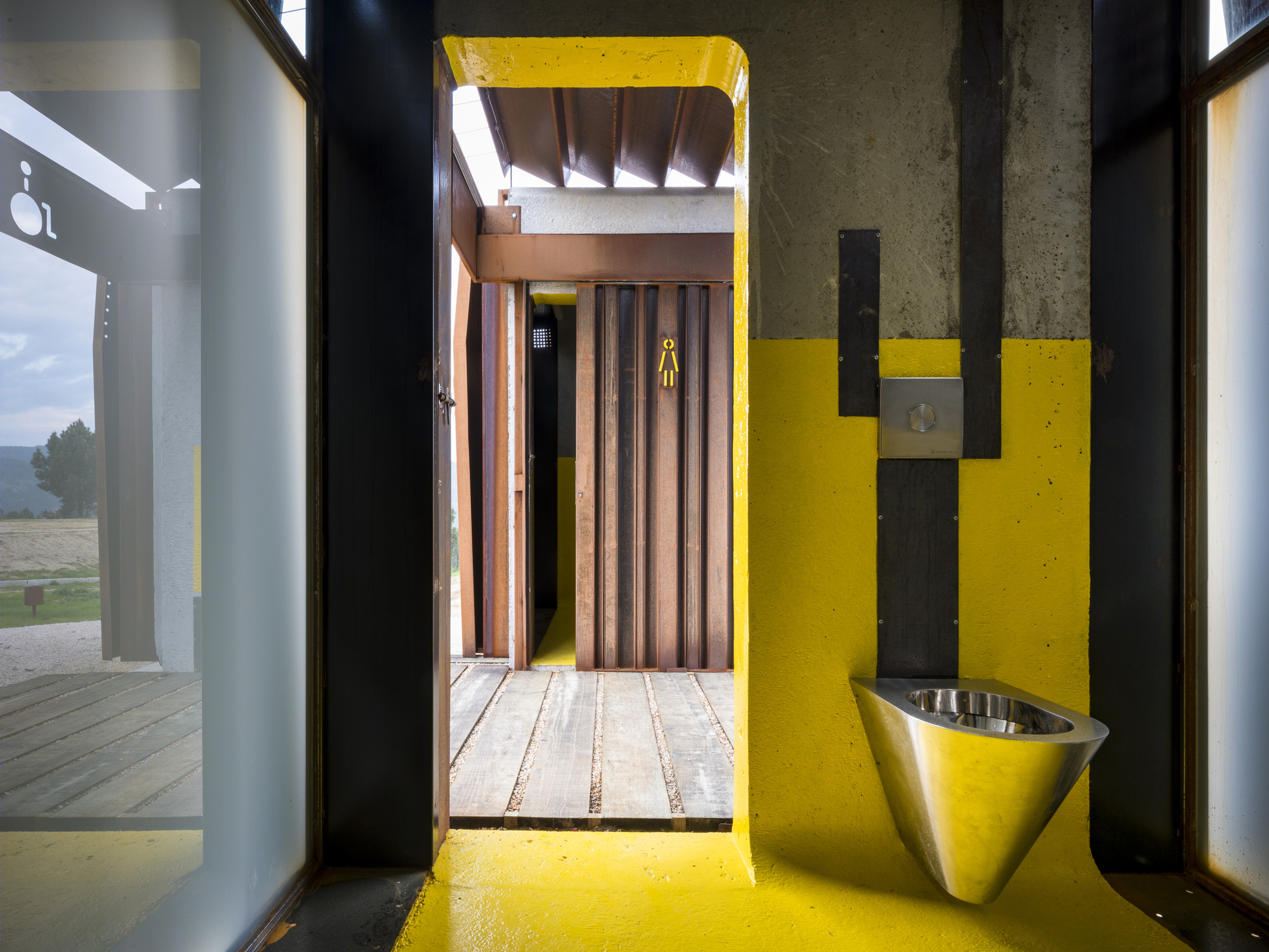 特拉多的生态公共厕所-15