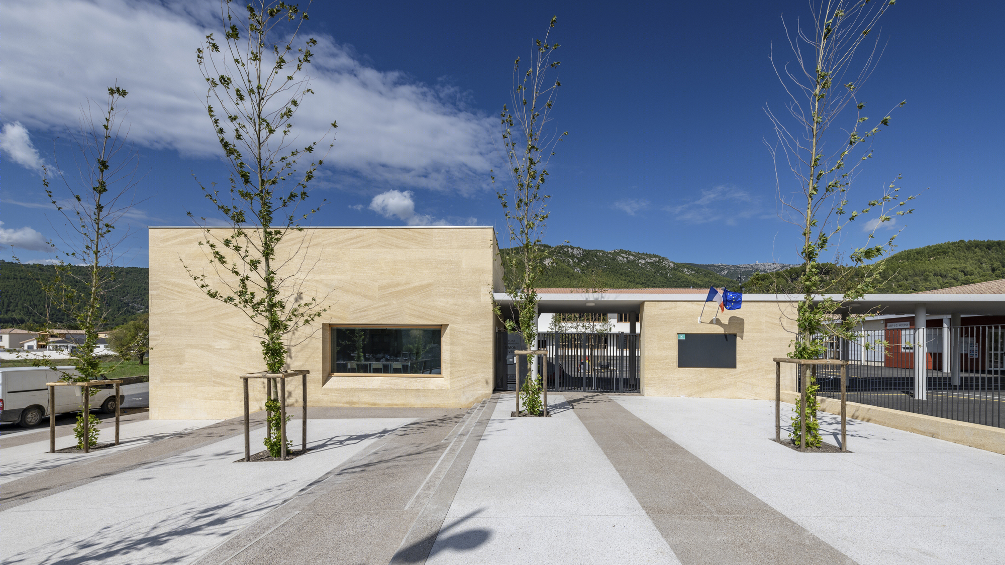 法国 Cuges-les-Pins 的 Molina 学校扩建与翻新-15