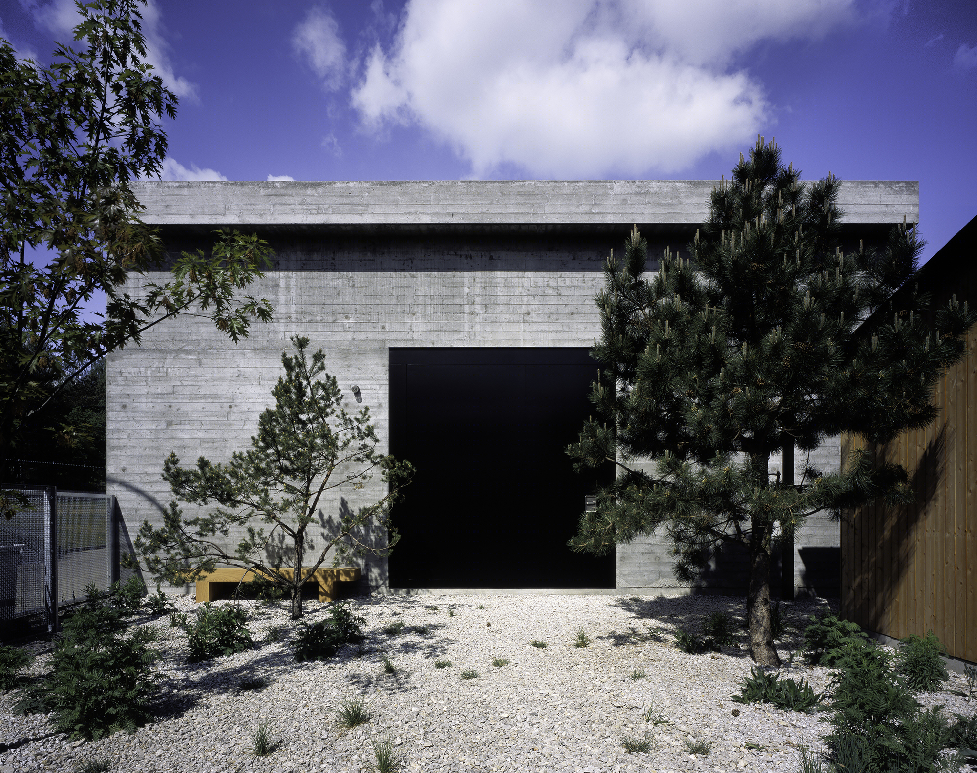 混凝土与玻璃的完美结合 | Monika Sosnowska 的工作室-9