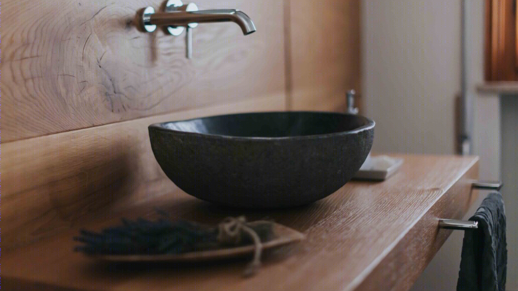 70 年代别墅焕新设计，打造实用宽敞厨房-4