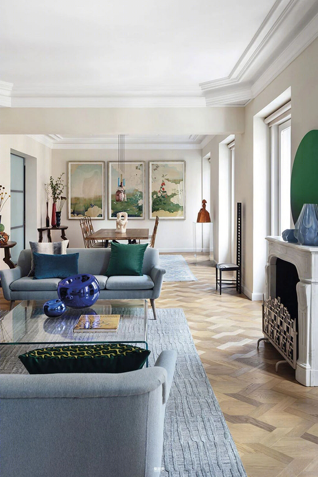 当代设计和艺术品为这座历史悠久的马德里公寓注入新无限活力-0