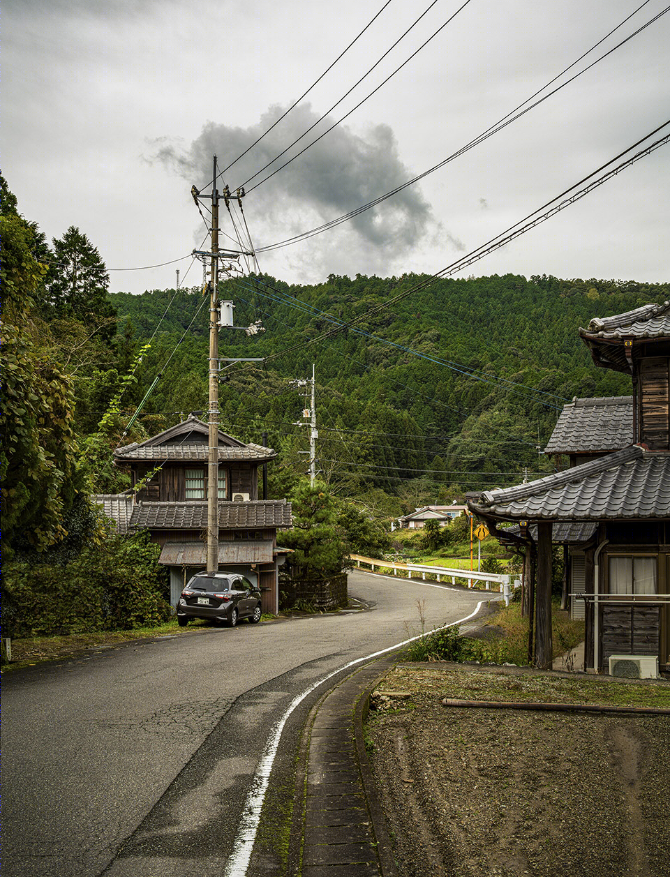 日本神山研究室主屋改造,传统日式住宅的现代新生-7