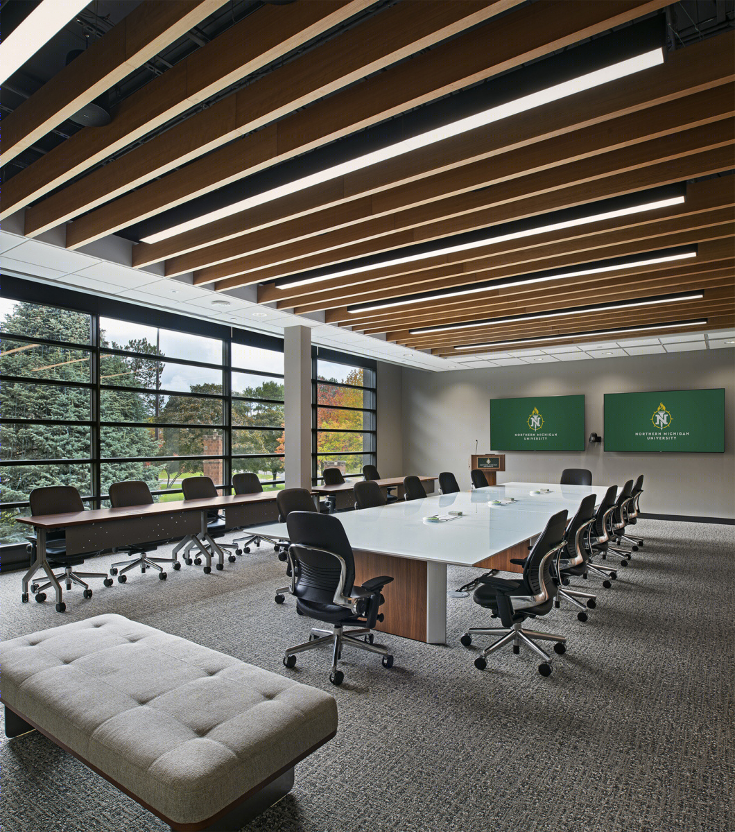 北密歇根大学北部中心 · 现代会议与社交空间-17