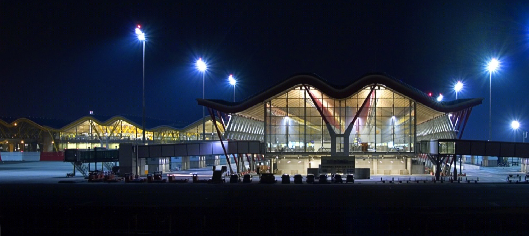 Madrid-Barajas 机场 T4 航站楼——功能与环保的完美结合-22