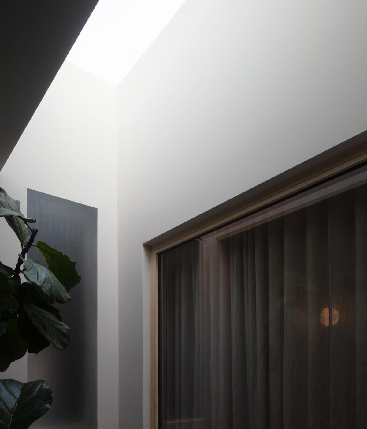 布鲁克林绿点镇屋 | 宁静城市中的温馨家庭港湾-9