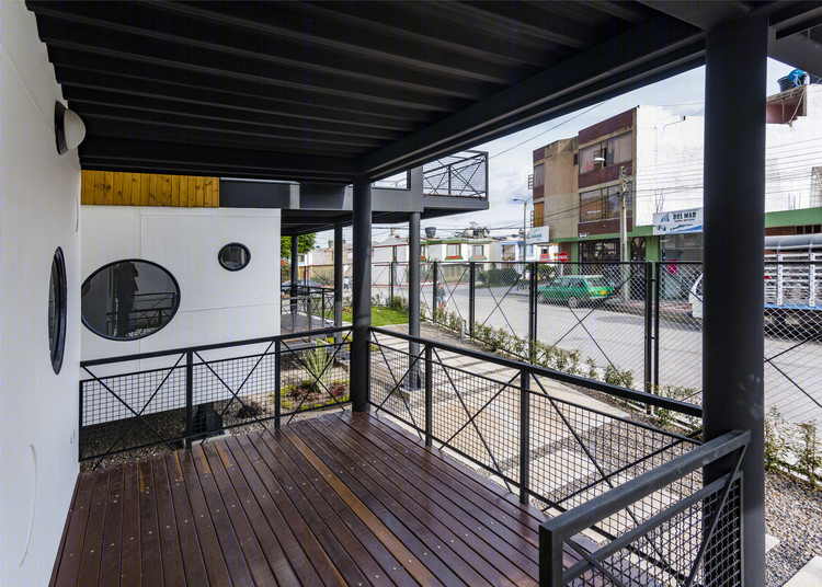 模块化垂直生长的哥伦比亚 Cubica Cabin-14