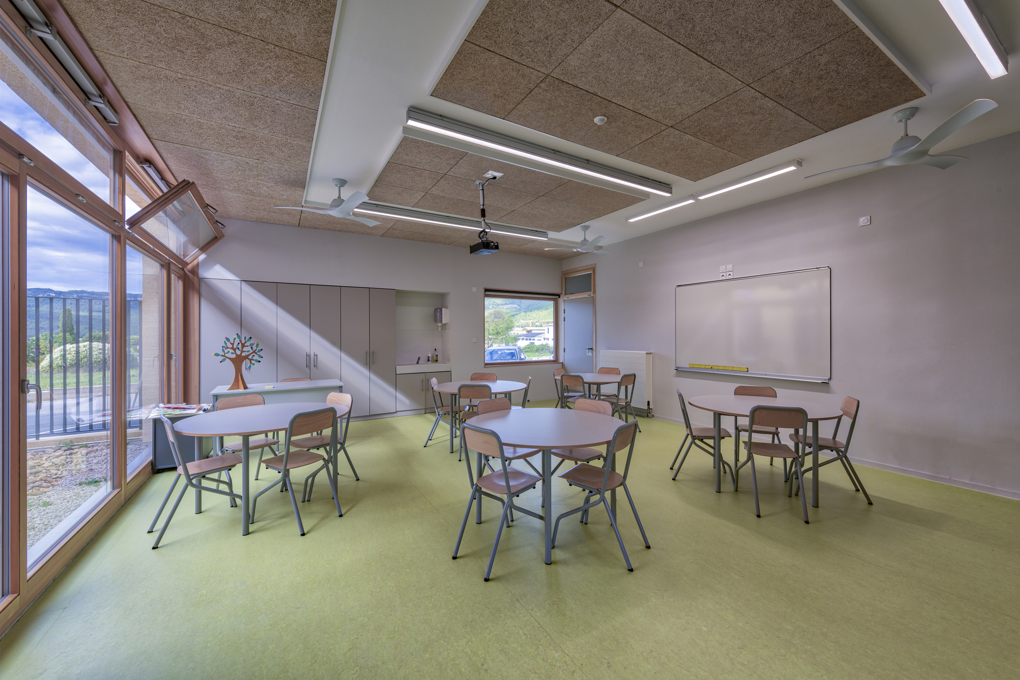 法国 Cuges-les-Pins 的 Molina 学校扩建与翻新-26