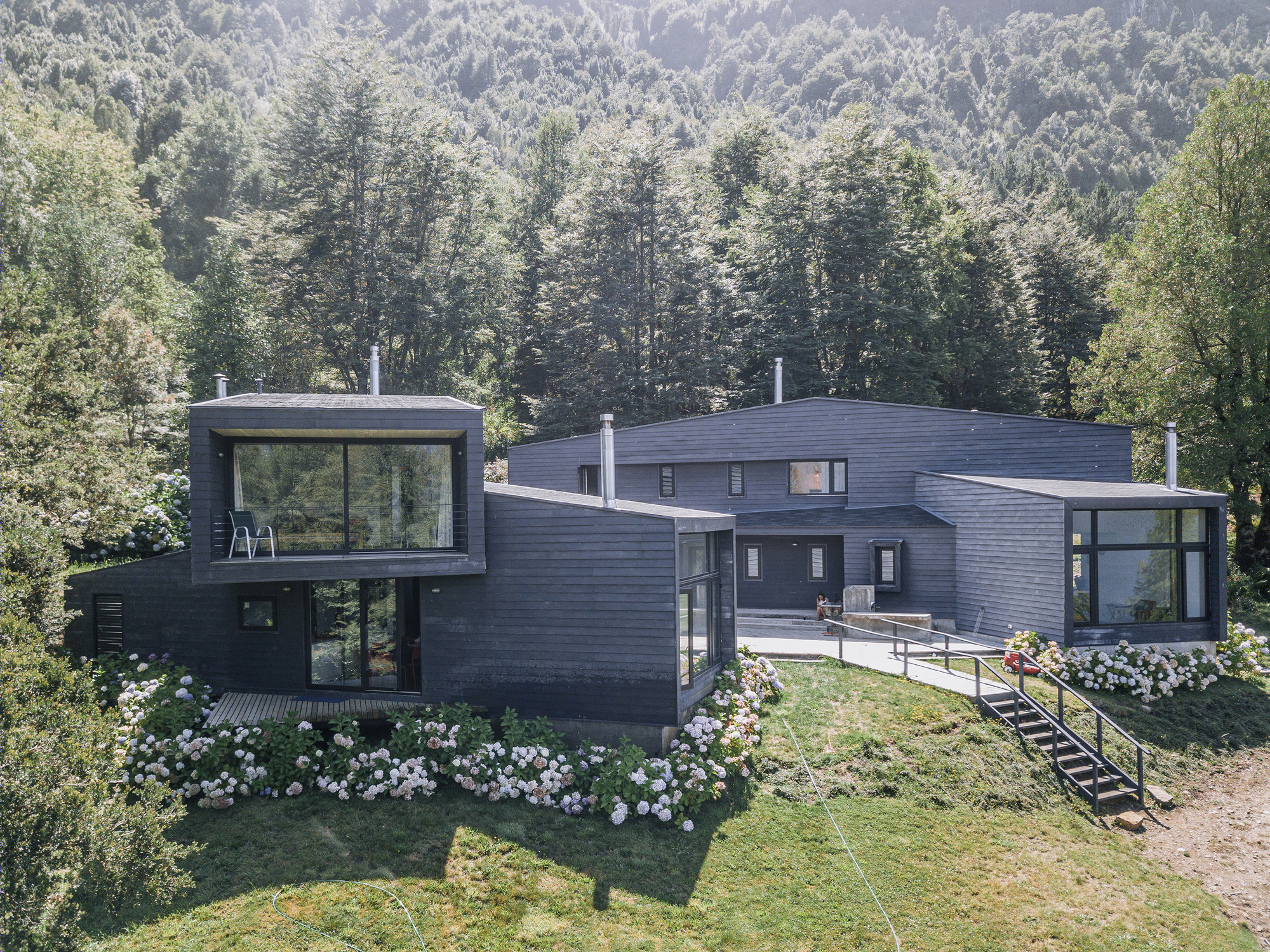 湖景双墅设计 | 智利 Lago Colico 项目-1