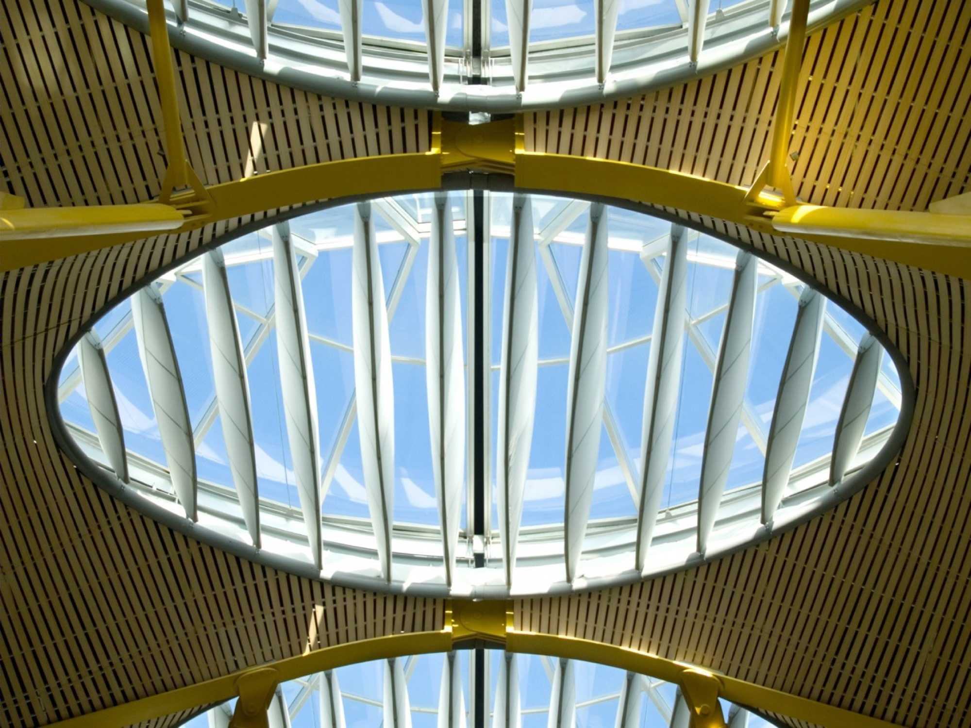 Madrid-Barajas 机场 T4 航站楼——功能与环保的完美结合-27