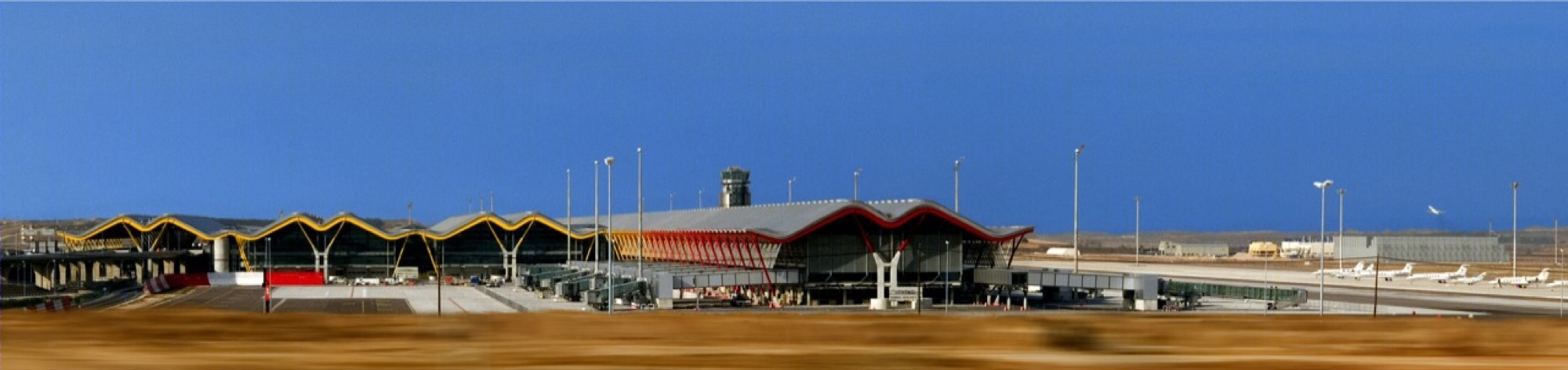 Madrid-Barajas 机场 T4 航站楼——功能与环保的完美结合-28