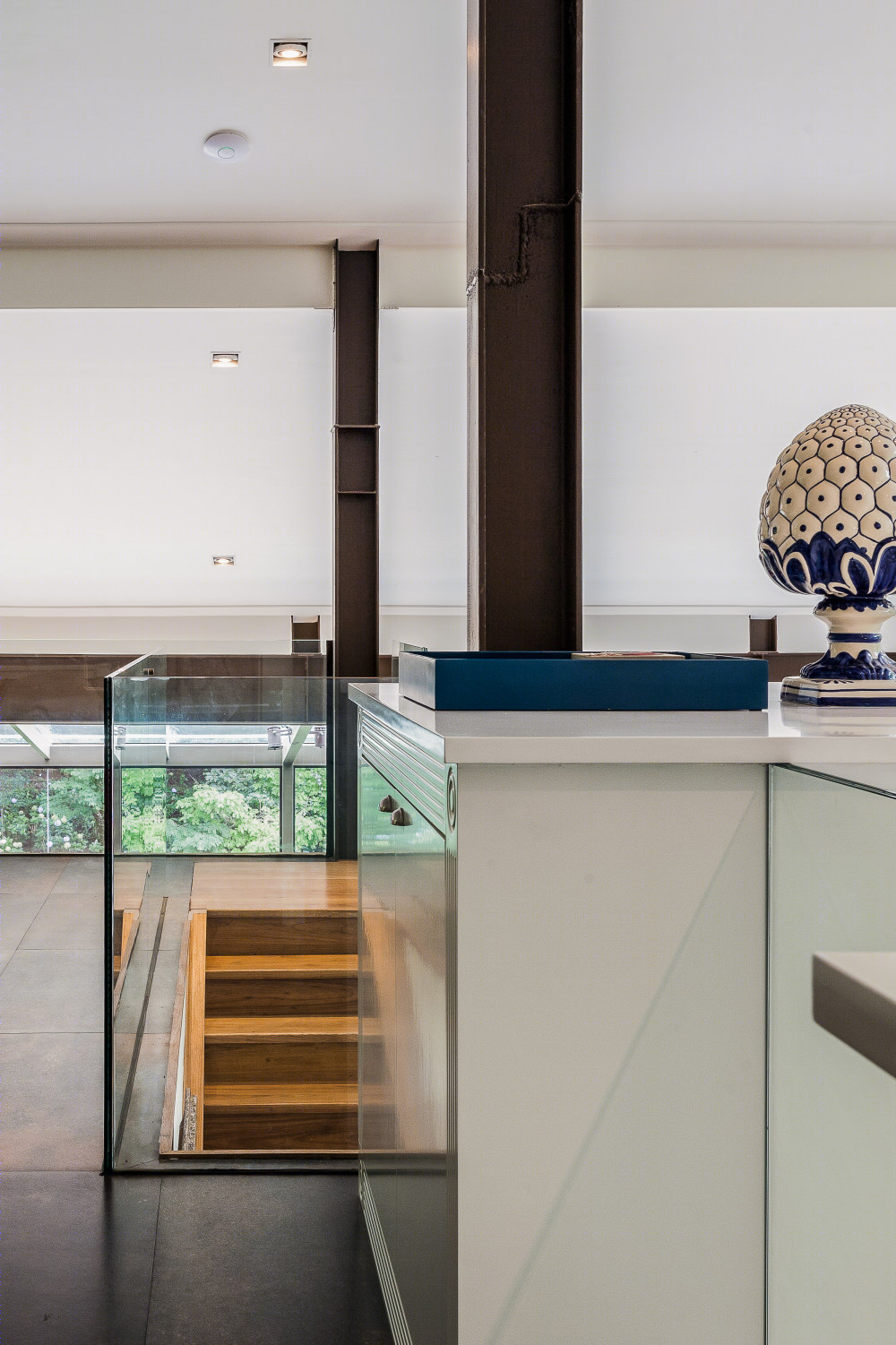 巴西山林间湖景与现代建筑的完美融合-24