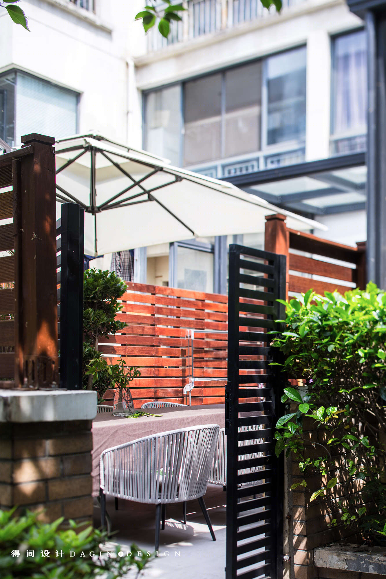 破旧二手房爆改四房：明亮大客厅2个儿童房-9