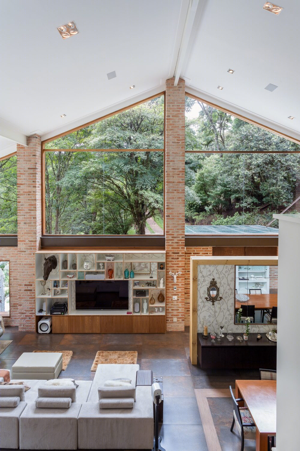 巴西山林间湖景与现代建筑的完美融合-26