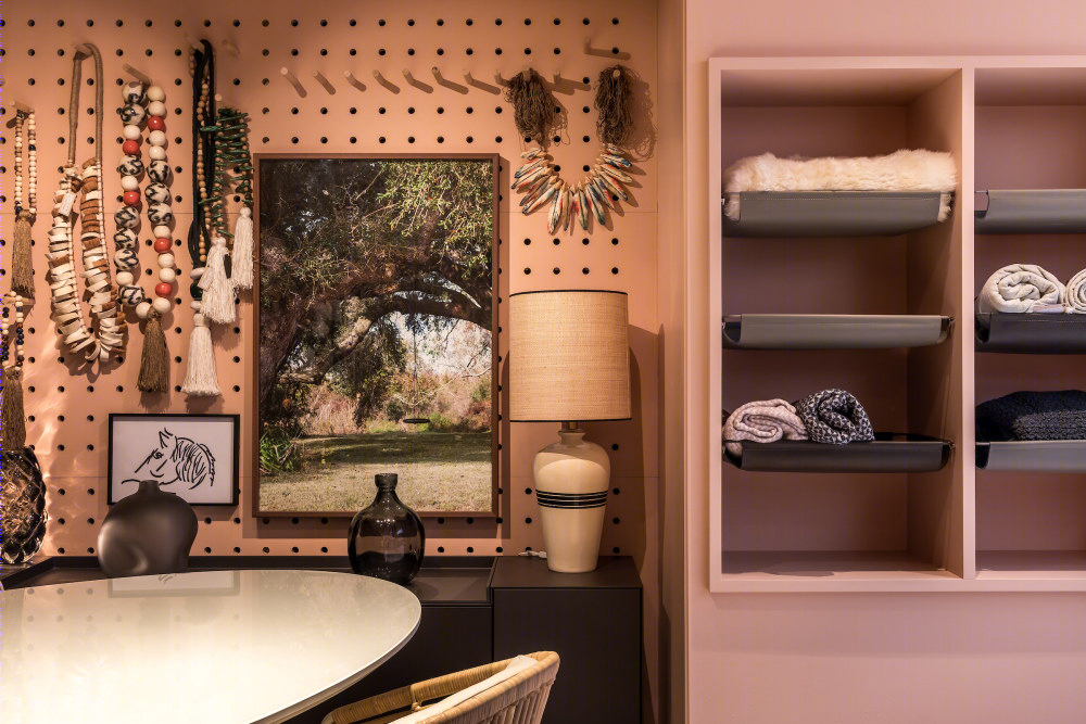 库里提巴斯 ARTEFACTO 展厅 · 地中海风格的海滩小屋-9