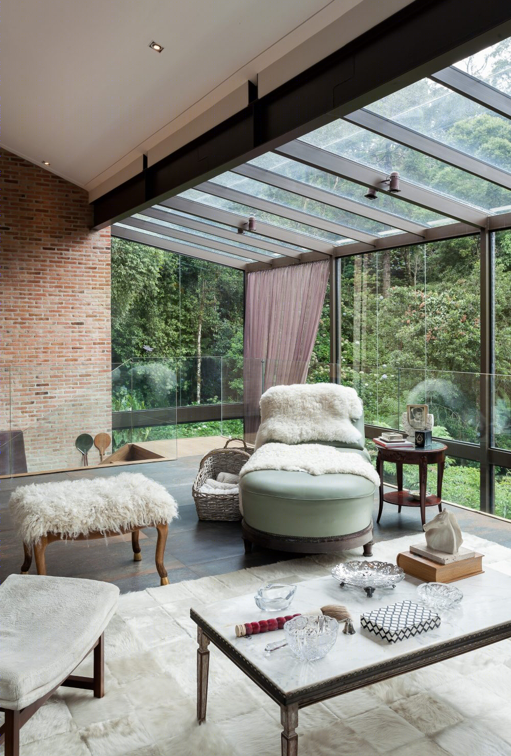 巴西山林间湖景与现代建筑的完美融合-28