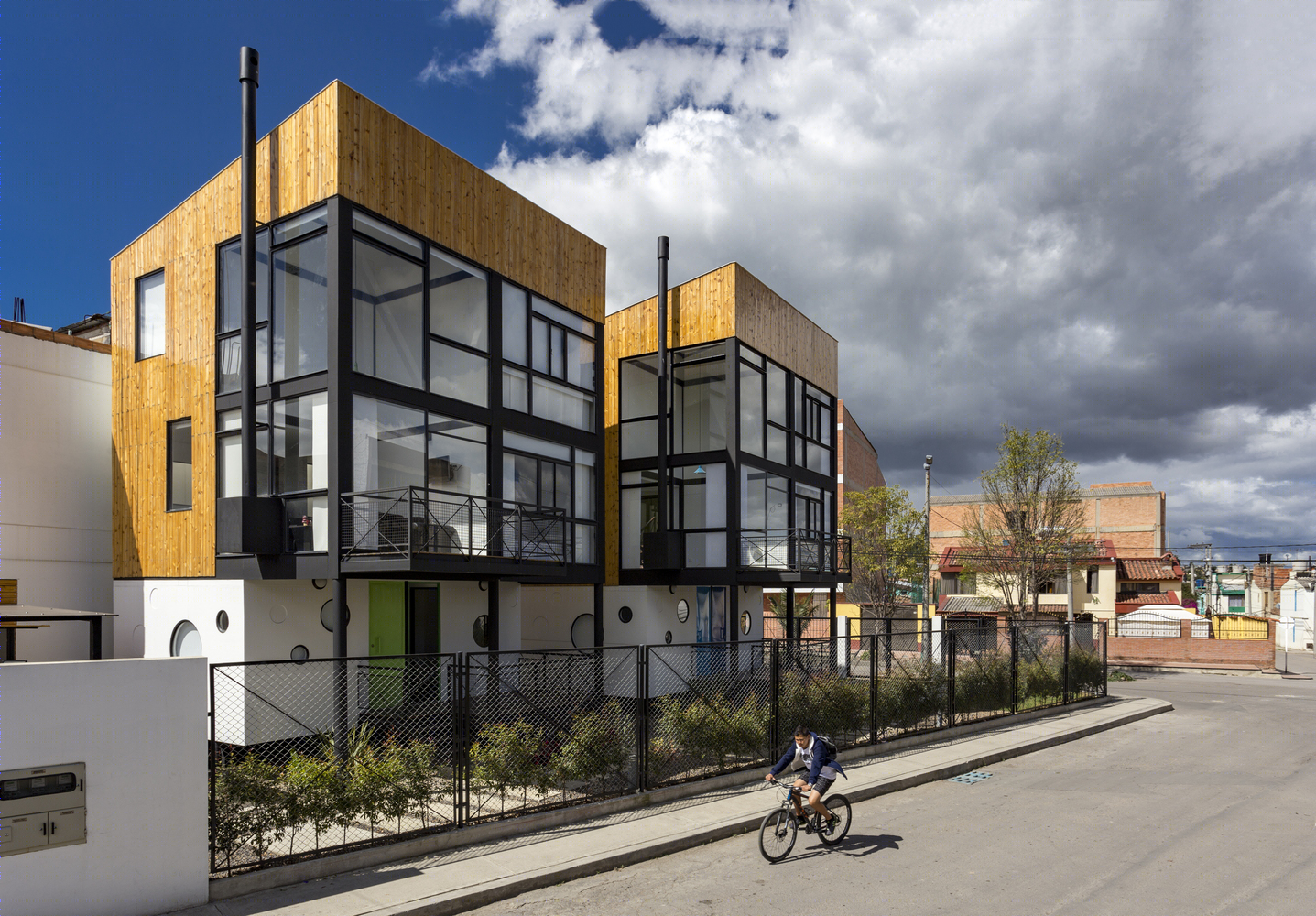 模块化垂直生长的哥伦比亚 Cubica Cabin-44