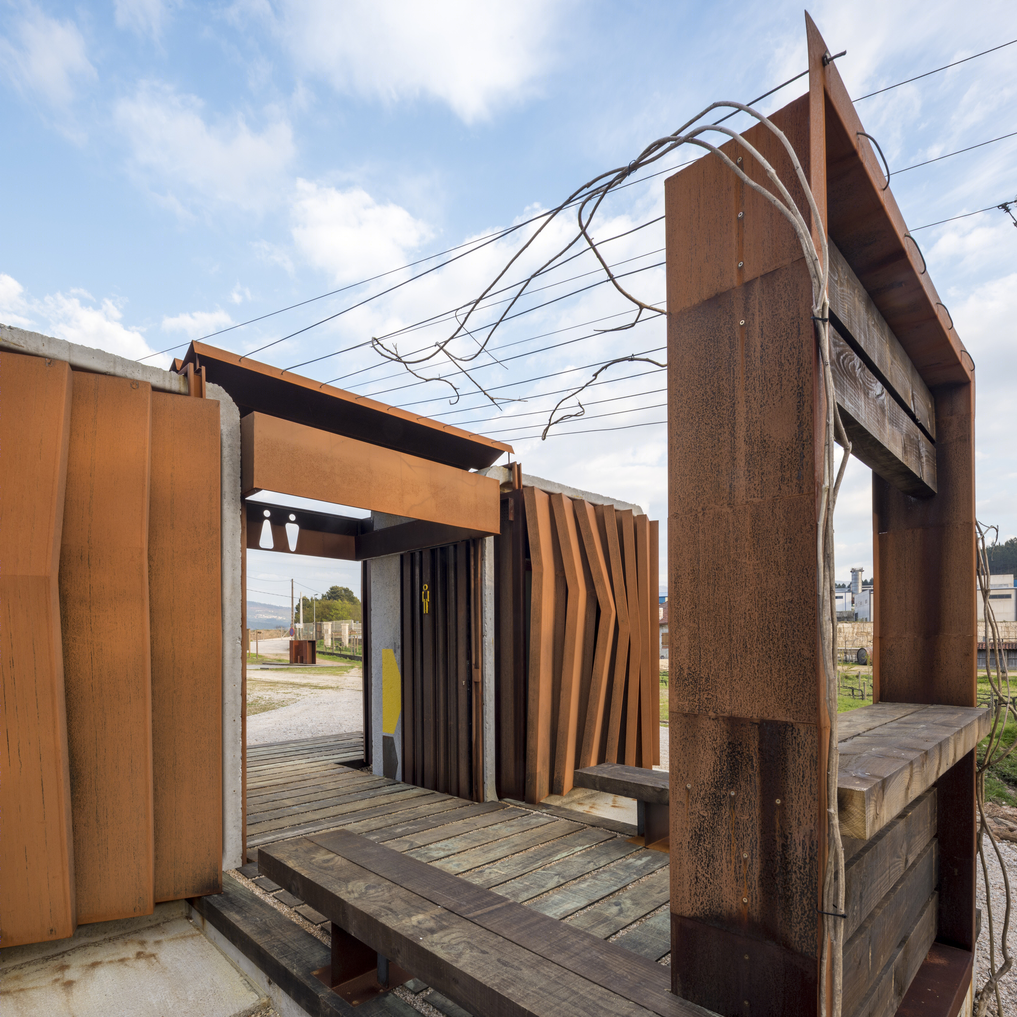 特拉多的生态公共厕所-32