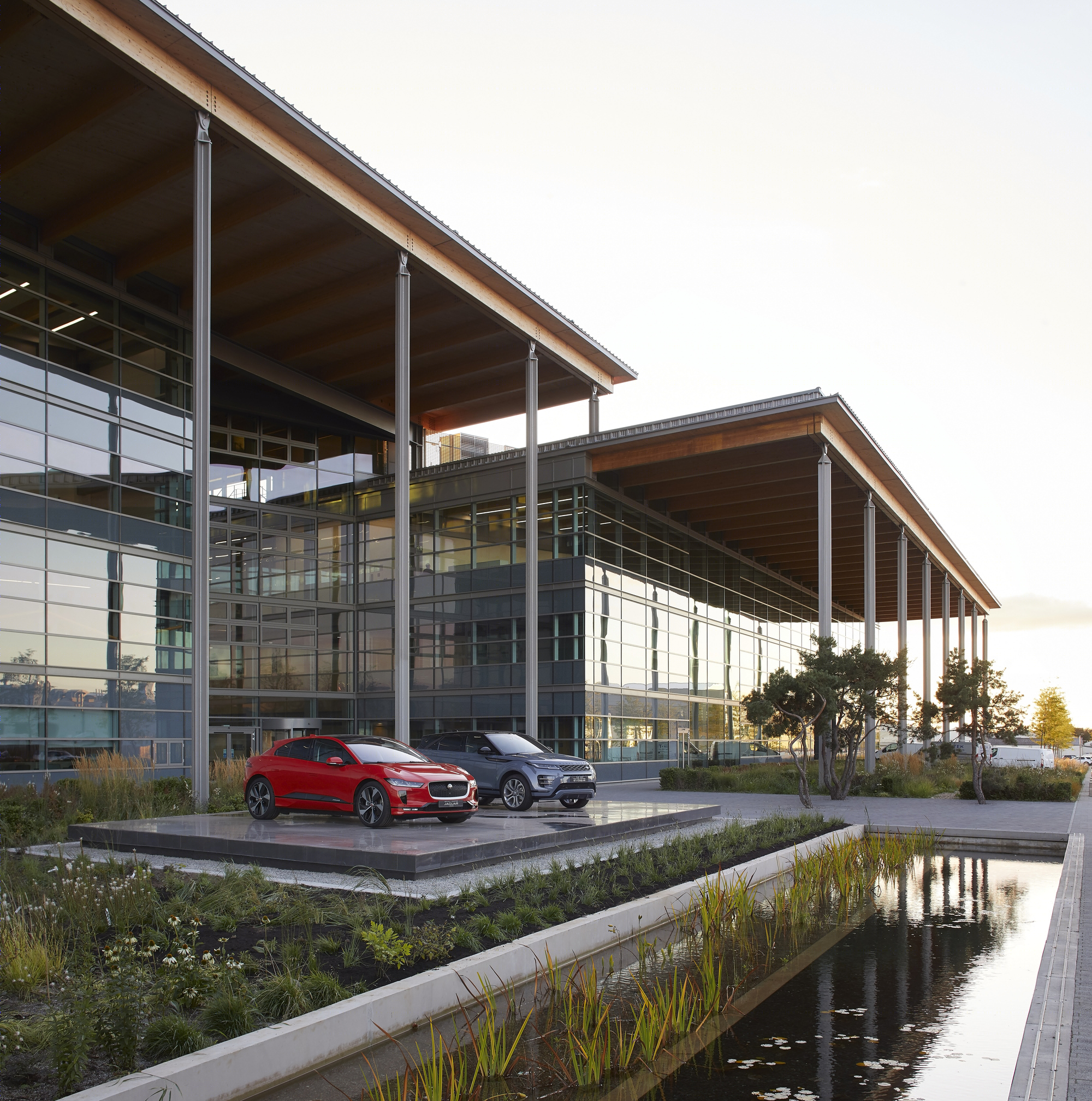 Jaguar Land Rover 先进产品创造中心_汽车设计新地标-20