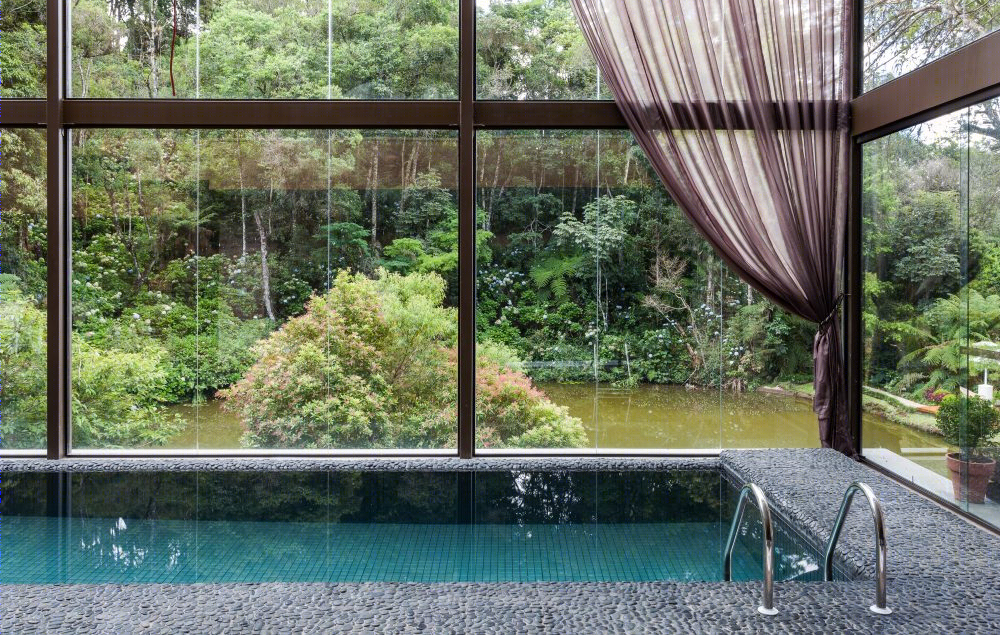 巴西山林间湖景与现代建筑的完美融合-32