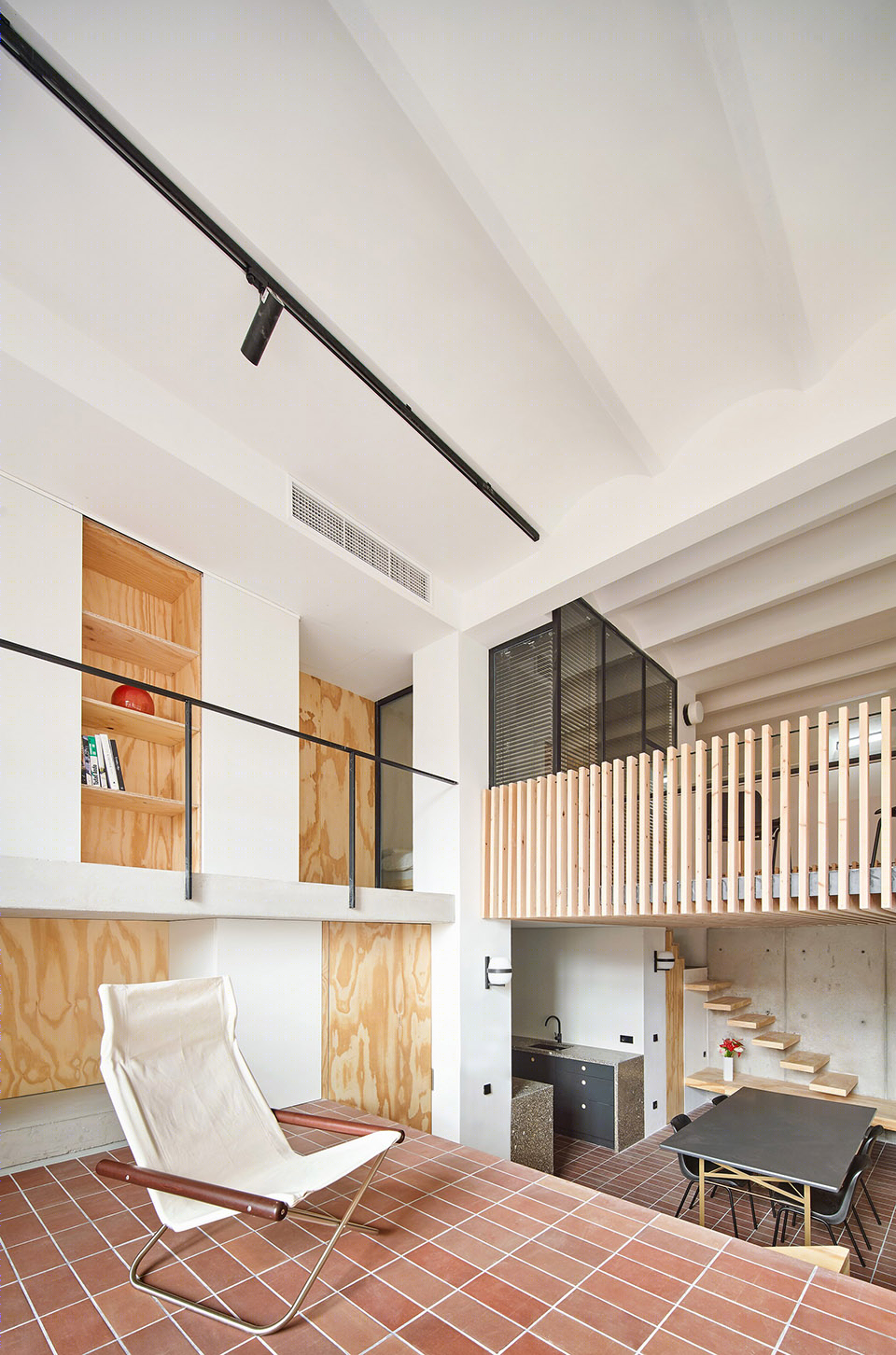 废墟中绽放的巴塞罗那“花”住宅-16