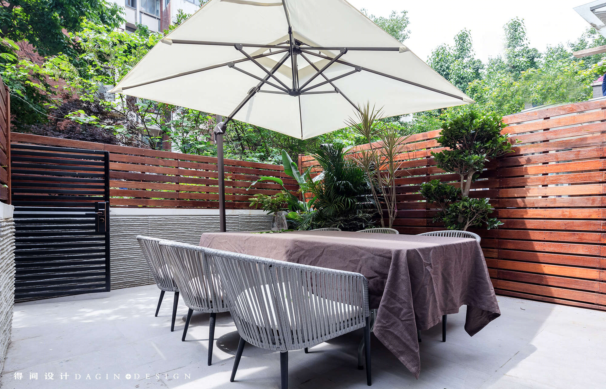 破旧二手房爆改四房：明亮大客厅2个儿童房-11