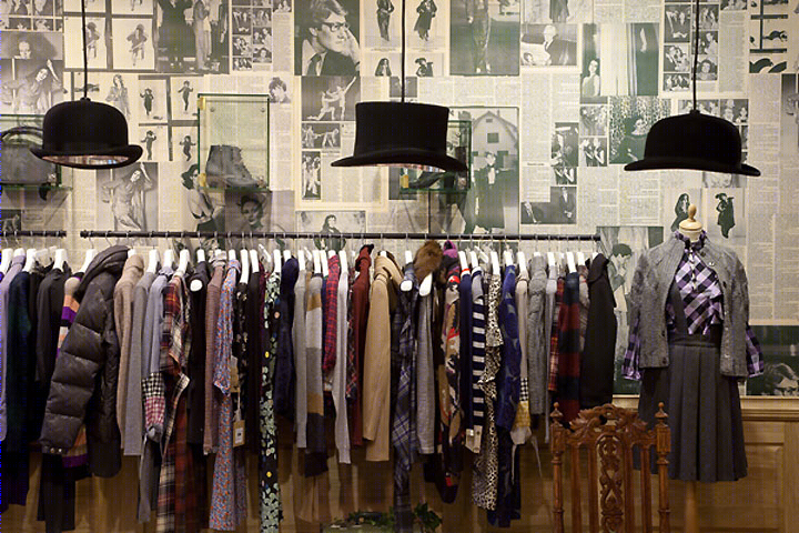 Mood Swings 服装专卖店-9
