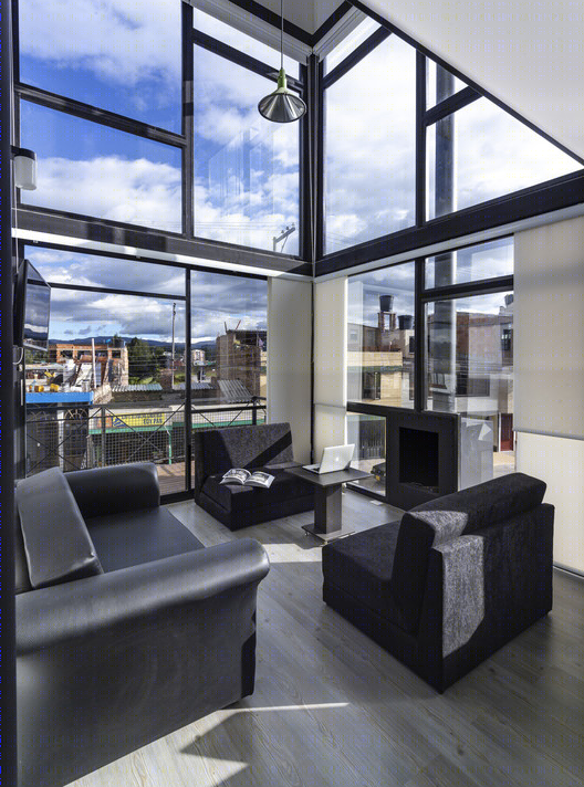 模块化垂直生长的哥伦比亚 Cubica Cabin-46