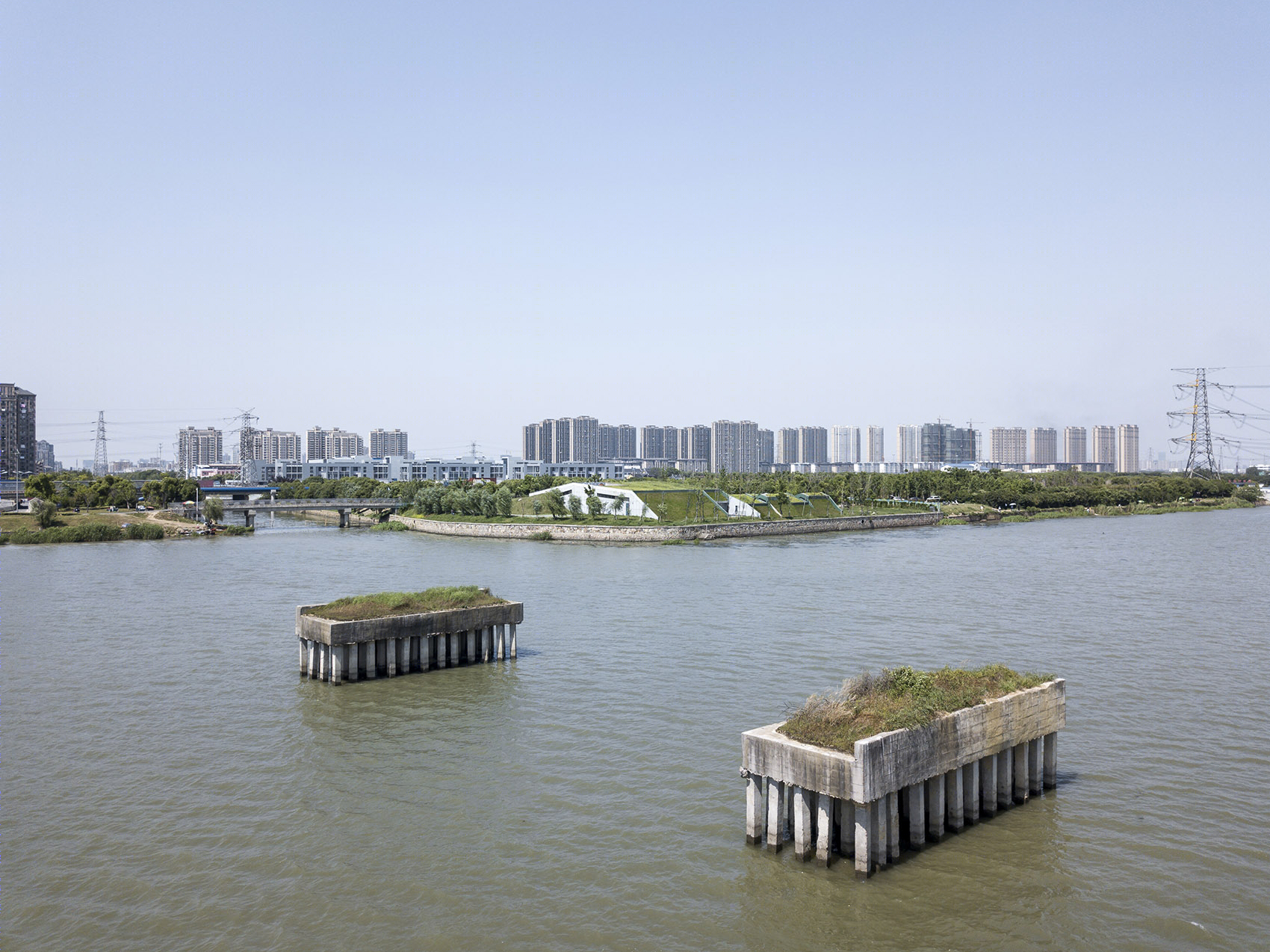 苏州东太湖防汛仓库 | 融入自然的绿色建筑设计-12