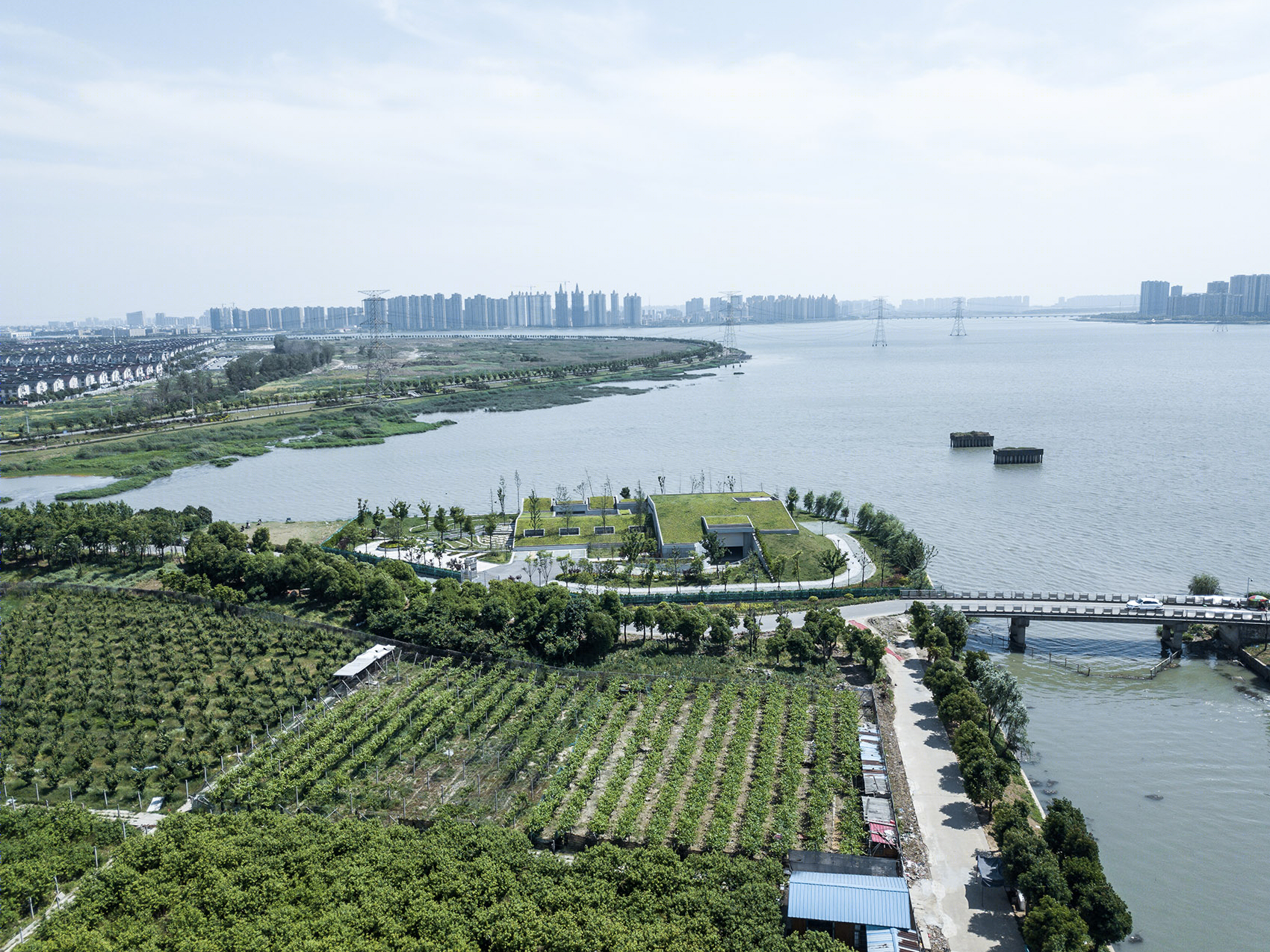 苏州东太湖防汛仓库 | 融入自然的绿色建筑设计-16