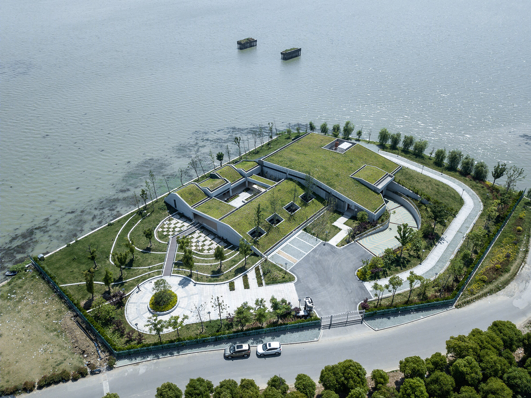 苏州东太湖防汛仓库 | 融入自然的绿色建筑设计-19