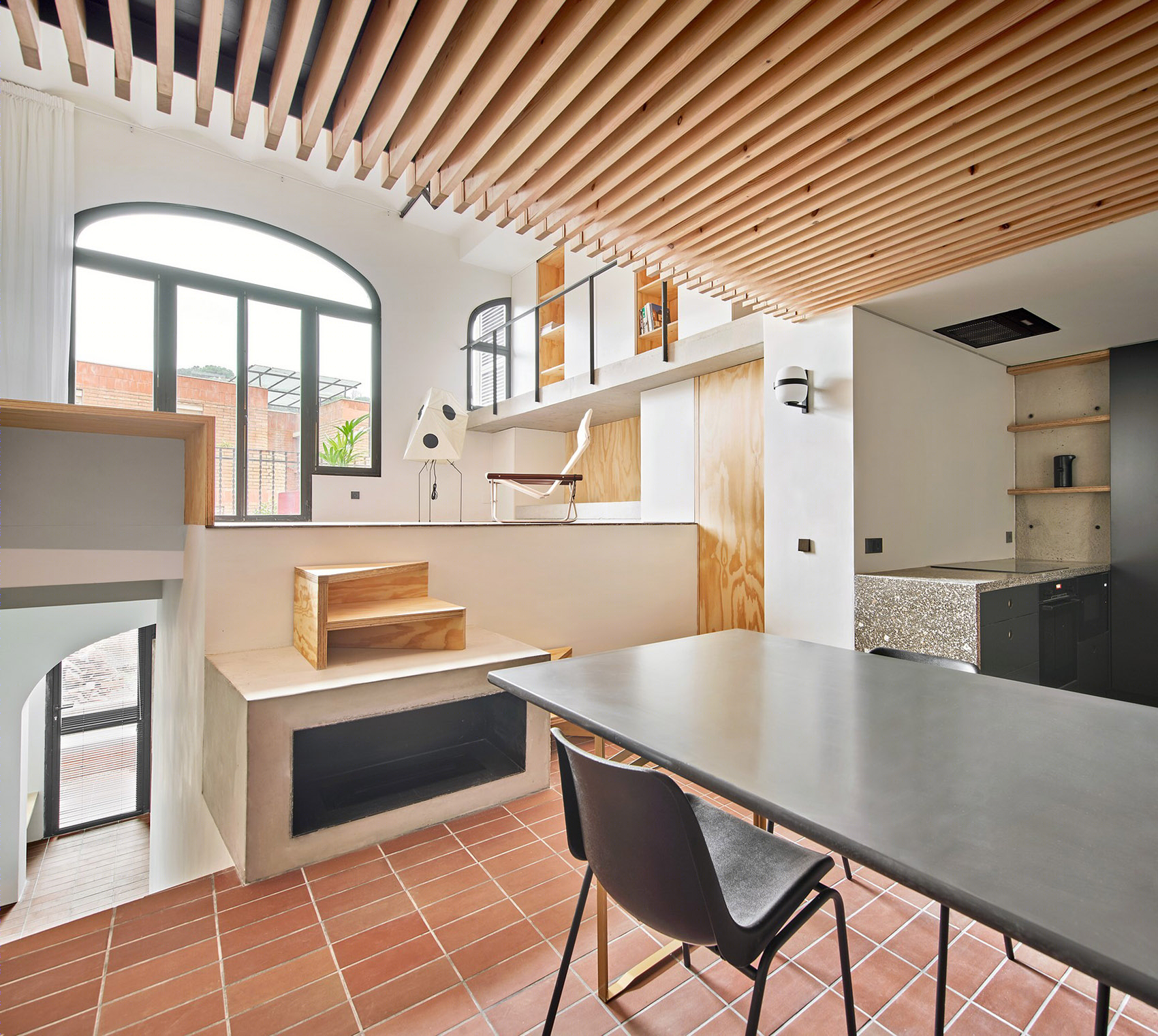 废墟中绽放的巴塞罗那“花”住宅-32