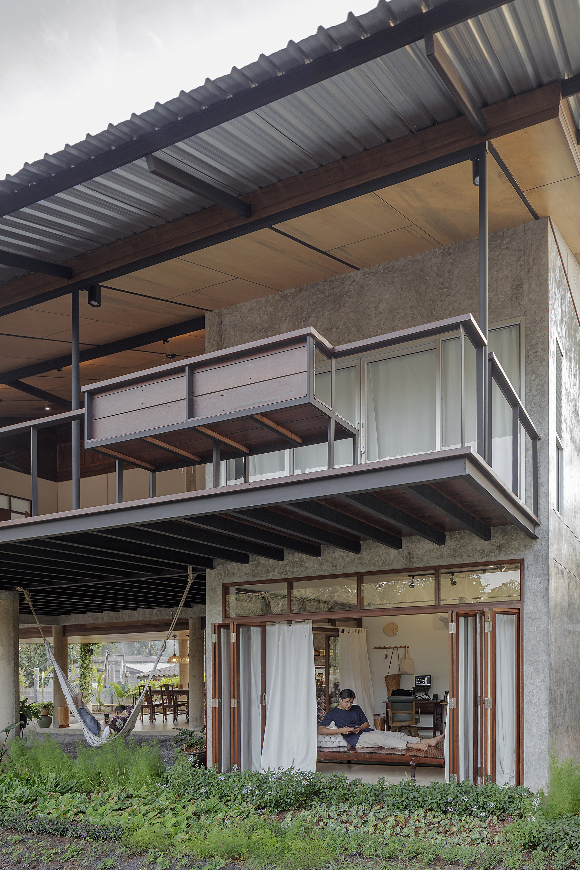 泰式度假别墅 Baan Lek Villa | 自然与现代共融的设计典范-6