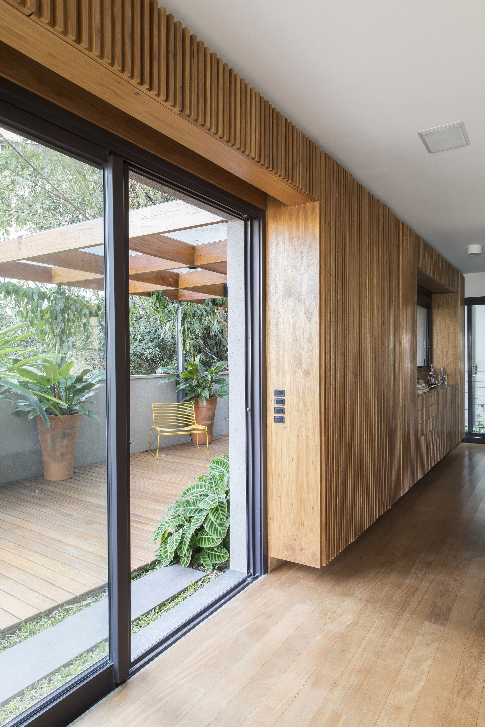 巴西 FLO 公寓 | 绿意盎然的自然生活空间-17