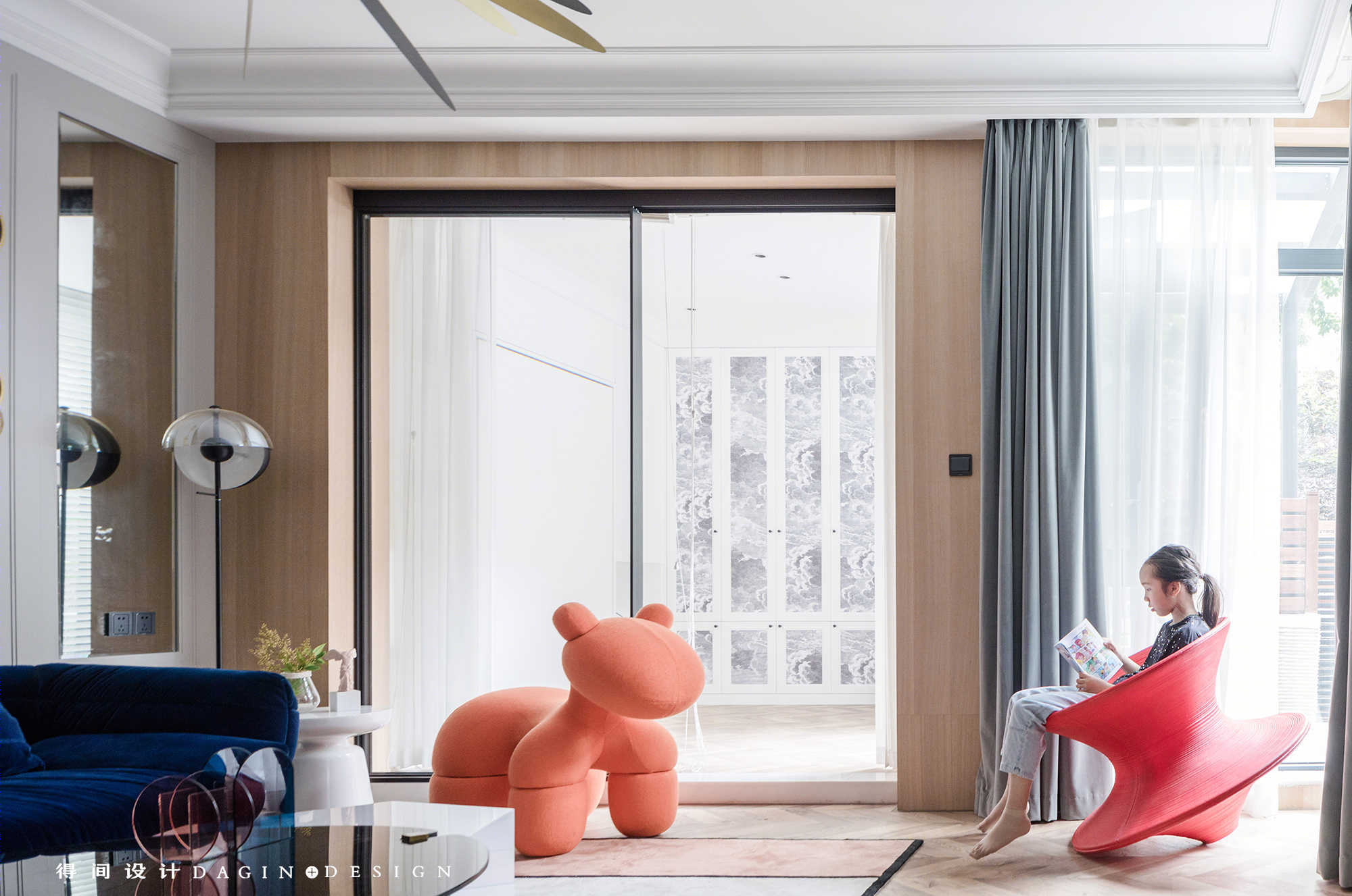 破旧二手房爆改四房：明亮大客厅2个儿童房-24