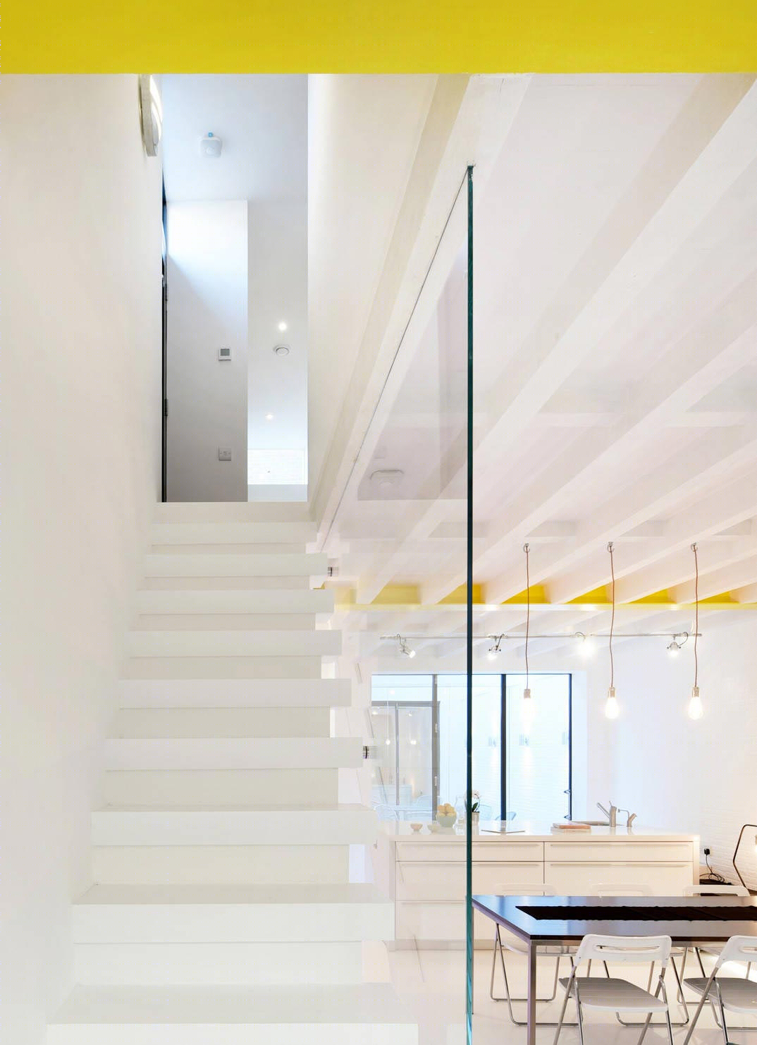 伦敦旧轮胎店变身高颜值双层公寓-19