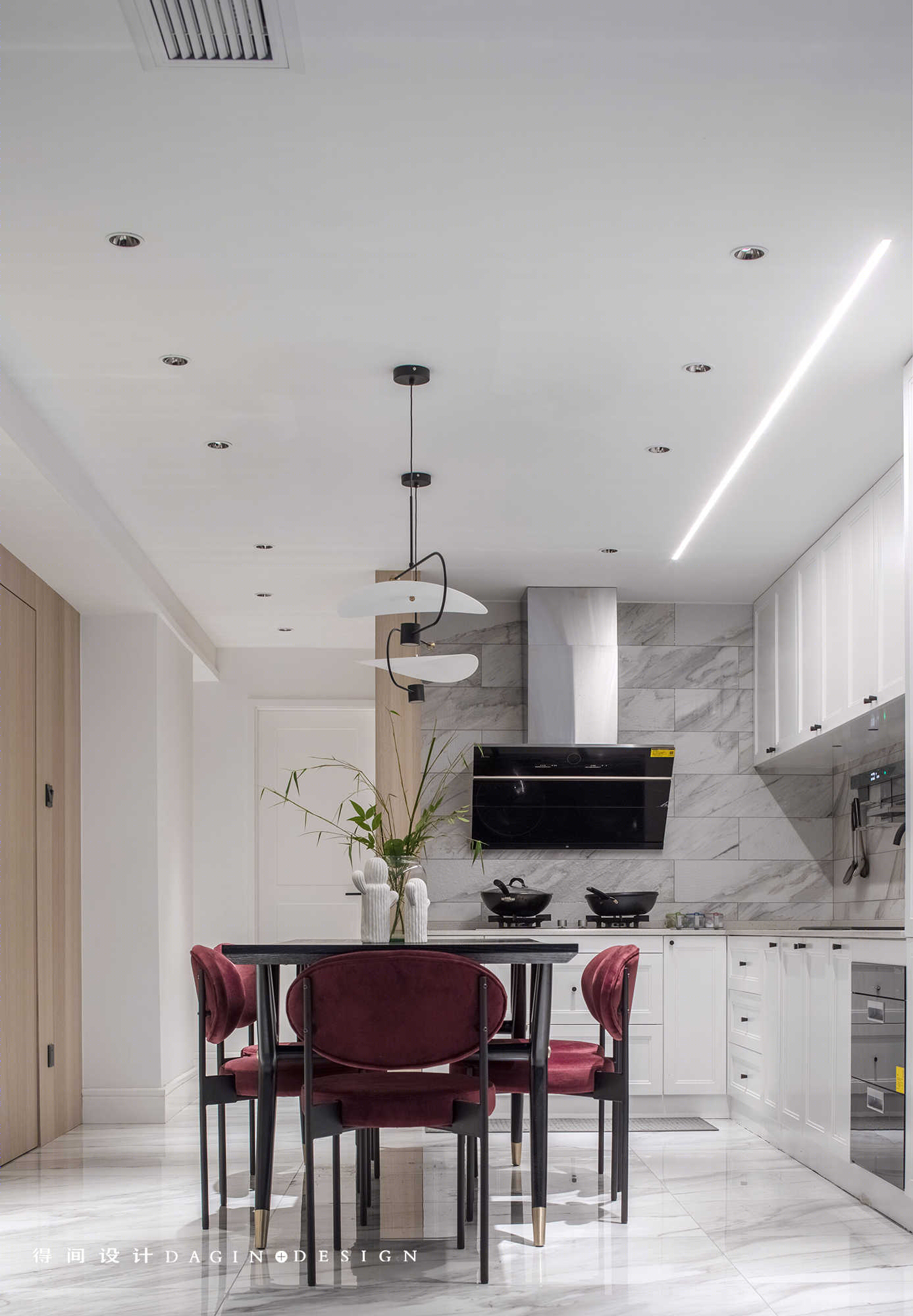 破旧二手房爆改四房：明亮大客厅2个儿童房-27