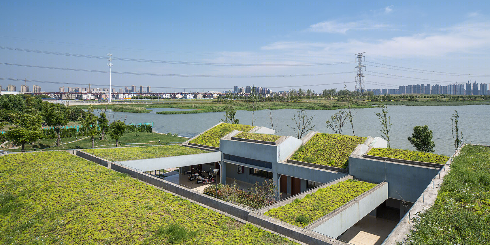 苏州东太湖防汛仓库 | 融入自然的绿色建筑设计-26