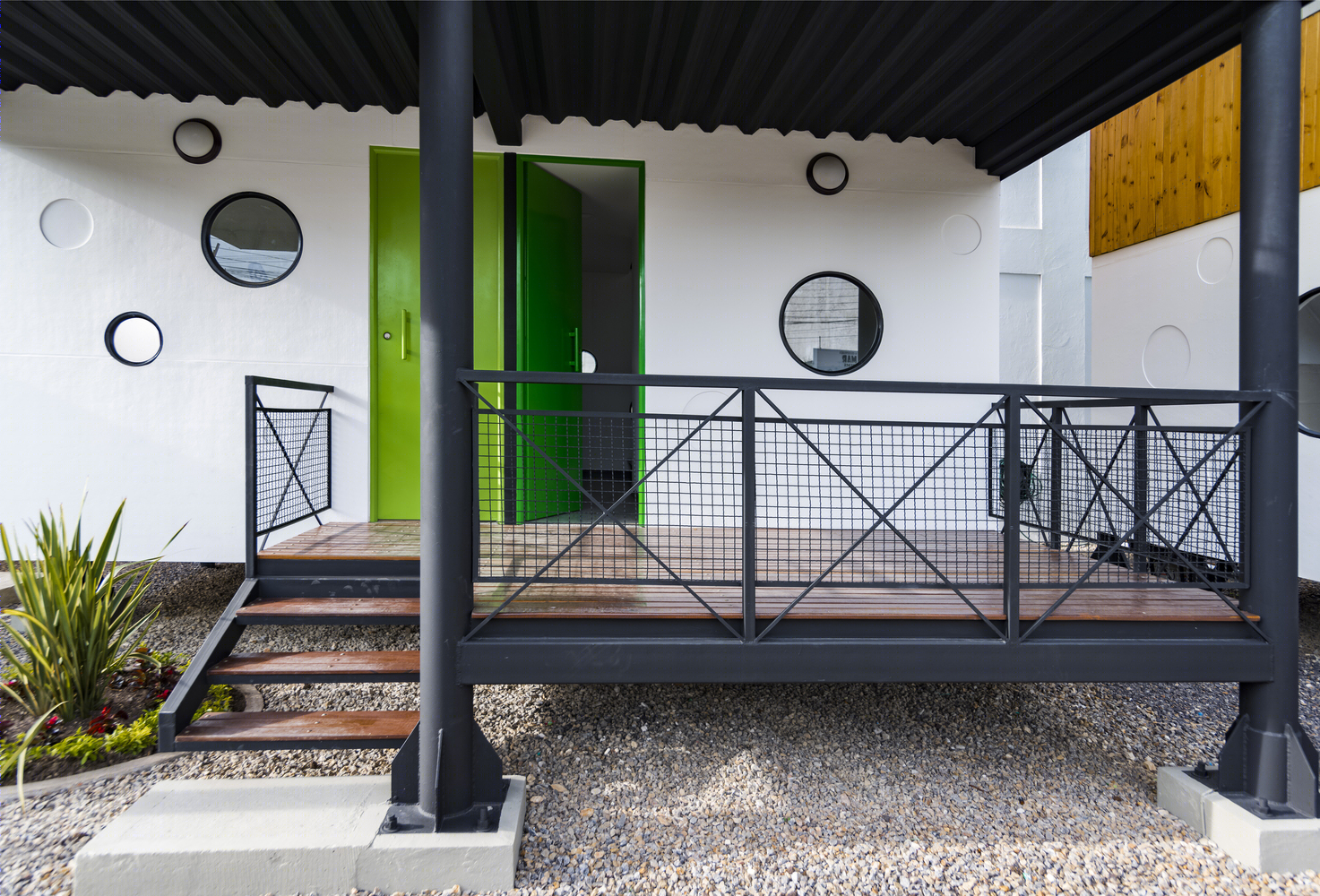 模块化垂直生长的哥伦比亚 Cubica Cabin-58