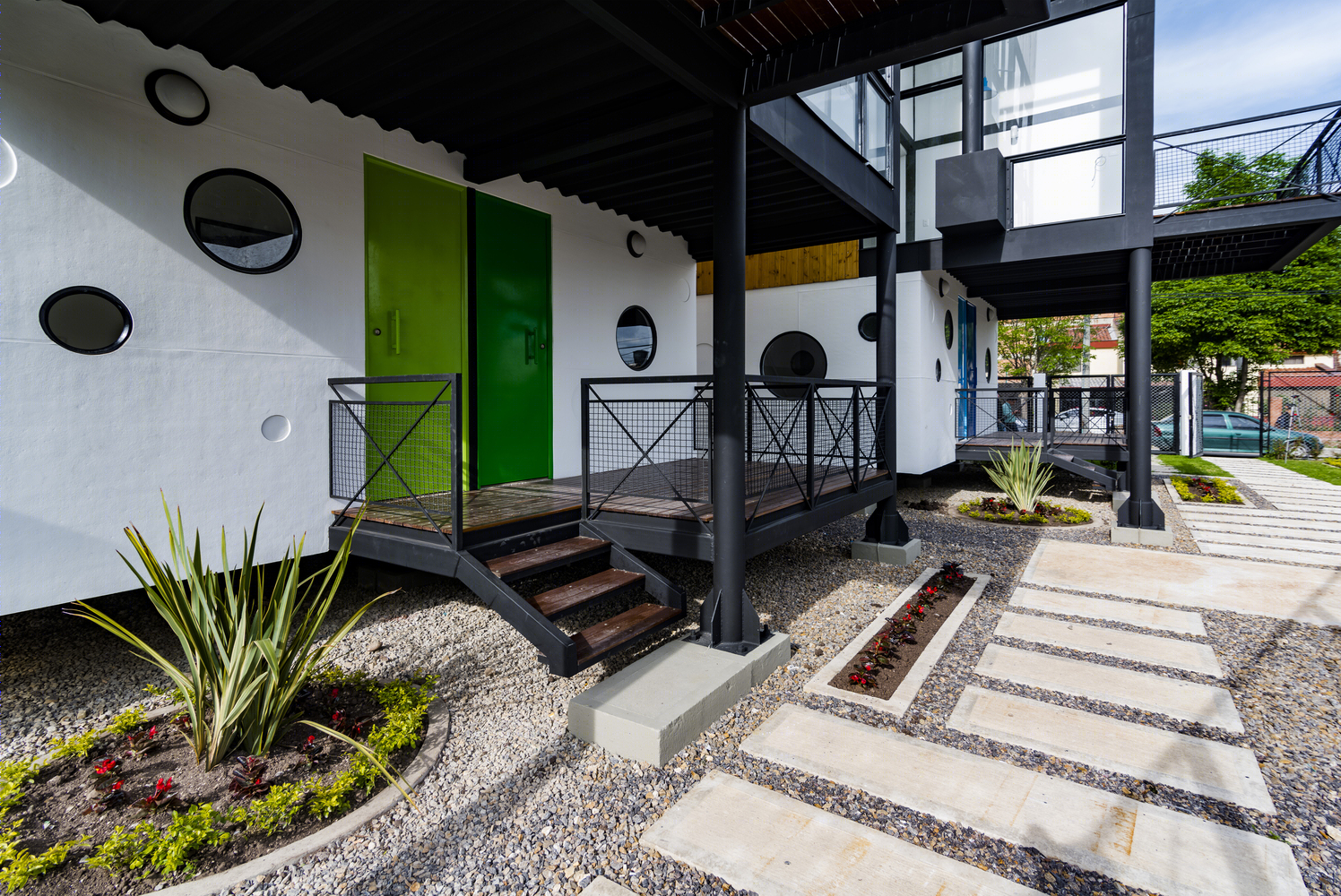 模块化垂直生长的哥伦比亚 Cubica Cabin-59