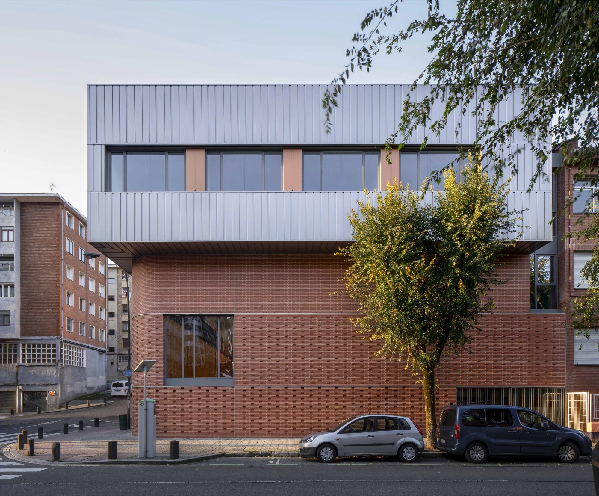 San Adrián Bilbao Institute 教育建筑新旧融合设计-12