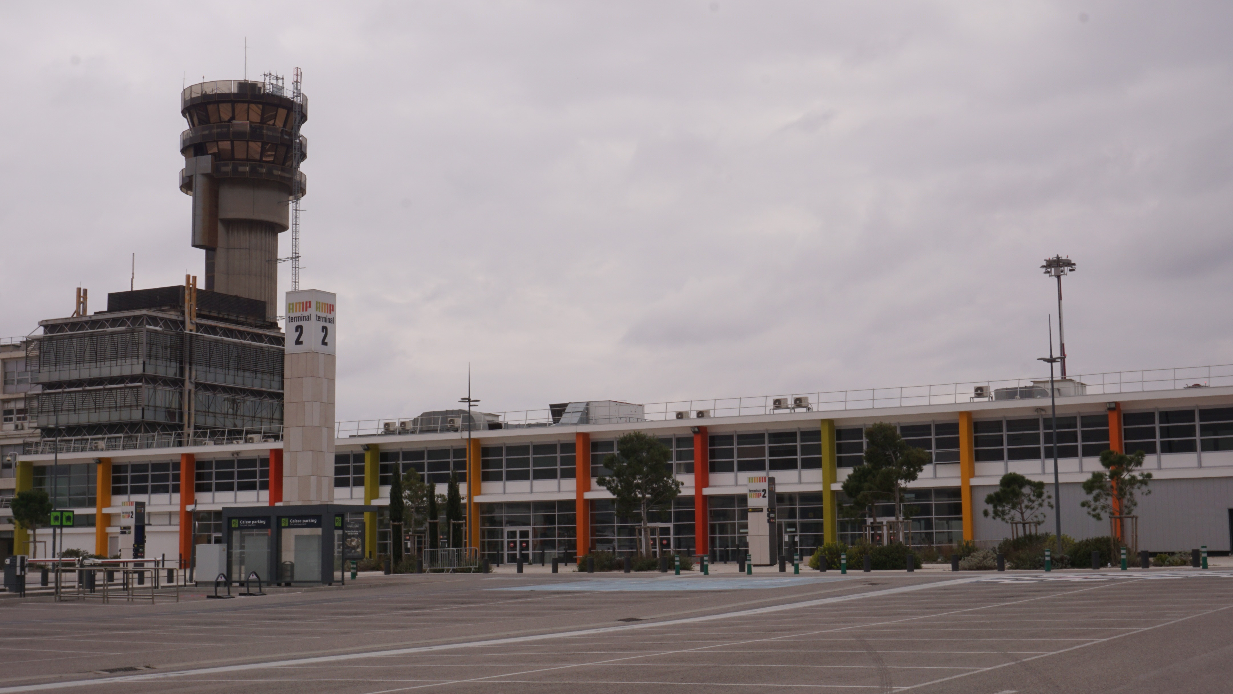 马赛机场 Terminal 2 翻新升级丨法国马赛-7